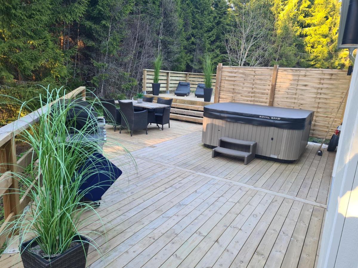 Pinebo Palace Guesthouse Ulricehamn Esterno foto